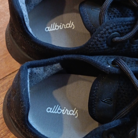 Allbirds Tree Runners - Picture 2 of 4